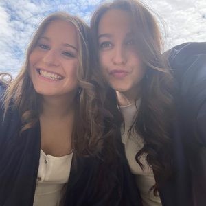 Meet your Posher, Alyssa